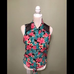 BONGO Floral Print Collared Tank Top